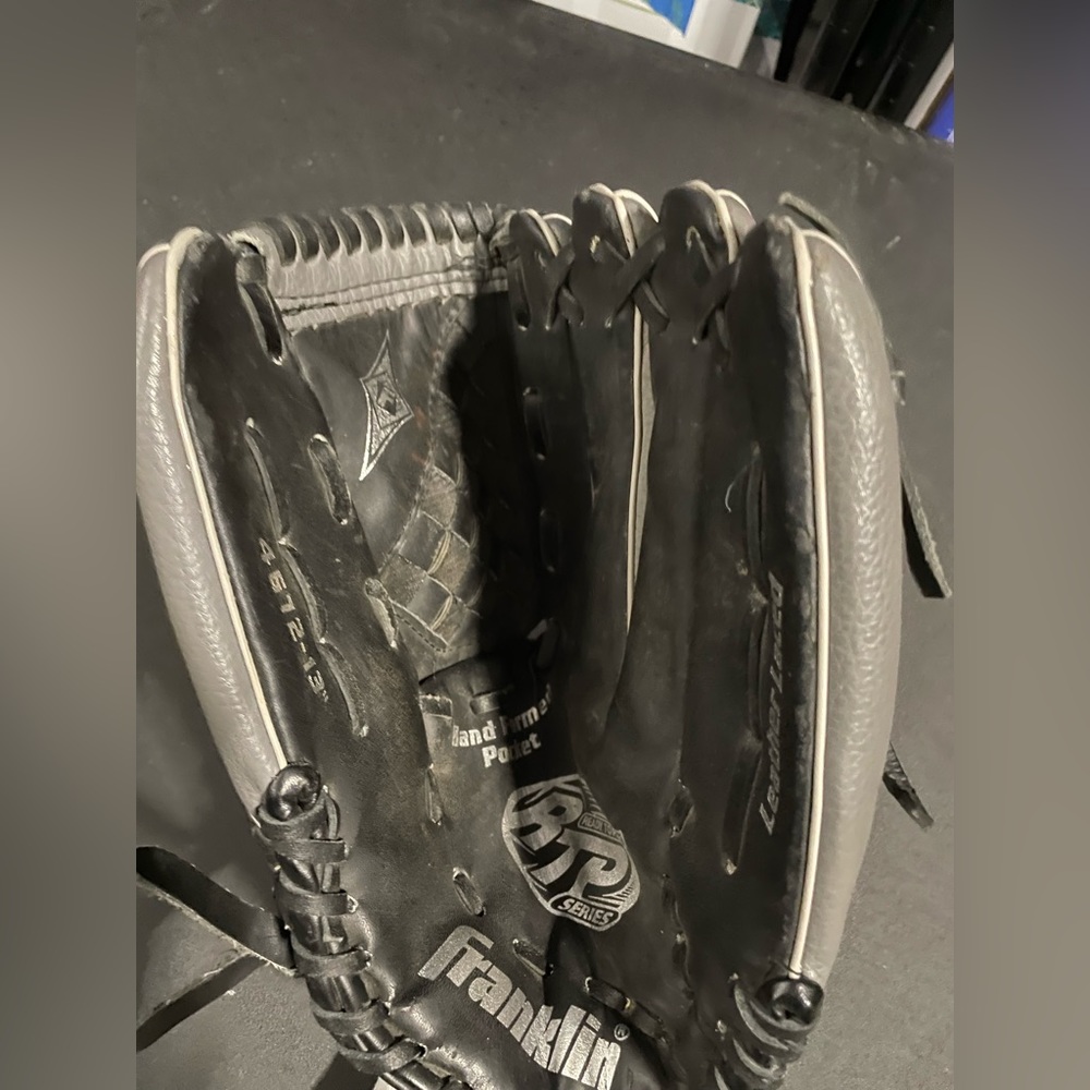 FRANKLIN READY TO PLAY LEFTY BLACK BASEBALL GLOVE